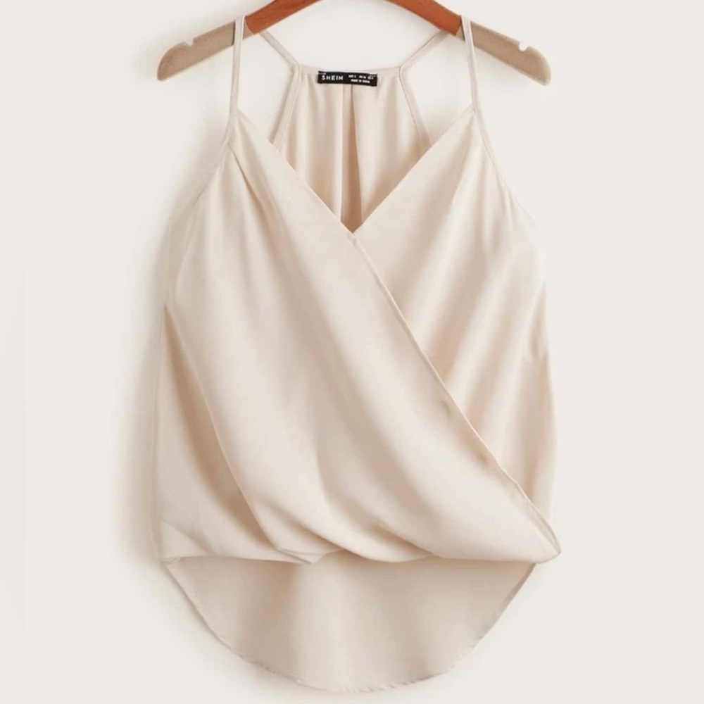LIKE NEW White Wrap Dip Hem V-Neck Tank Top